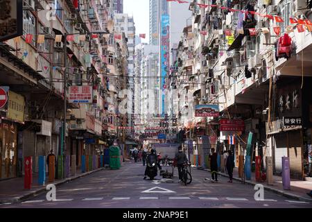 Meno persone dopo il blocco sotto COVID-19 Temple Street, in Giordania. 31JAN21 SCMP/Sam Tsang Foto Stock