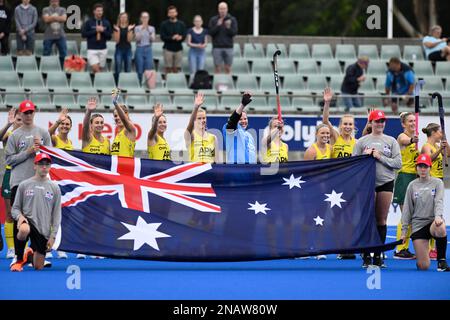 13th febbraio 2023; Sydney Olympic Park Hockey Centre, Sydney, NSW, Australia: FIH Pro League International Hockey, Australia contro Cina; Australia durante il loro inno nazionale Foto Stock