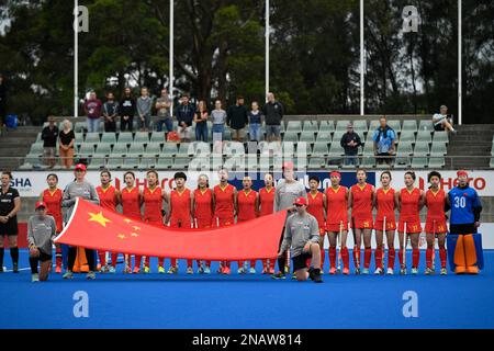 13th febbraio 2023; Sydney Olympic Park Hockey Centre, Sydney, NSW, Australia: FIH Pro League International Hockey, Australia contro Cina; Cina durante il loro inno nazionale Foto Stock