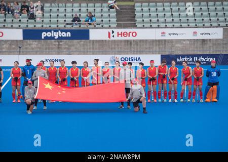 Sydney, Australia. 13th Feb, 2023. China Women's National Field Hockey team durante l'inizio del gioco 2 contro l'Australia alla International Hockey Federation Pro League che si tiene al Sydney Olympic Park Hockey Centre. (Foto di Luis Veniegra/SOPA Images/Sipa USA) Credit: Sipa USA/Alamy Live News Foto Stock