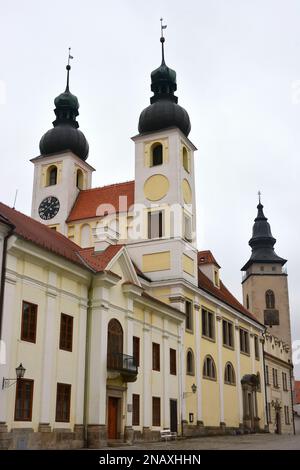 Chiesa del Santo Nome di Gesù, Telč, Regione di Vysočina, Distretto di Jihlava, Repubblica Ceca, Europa, patrimonio dell'umanità dell'UNESCO Foto Stock