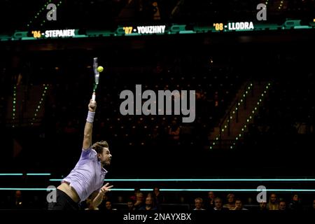 ROTTERDAM - 13/02/2023, Stan Wawrinka (sui) in azione contro Alexander Bublik (KAZ) il primo giorno del torneo ABN AMRO Open di tennis ad Ahoy. LEVIGATRICE AP KING Foto Stock