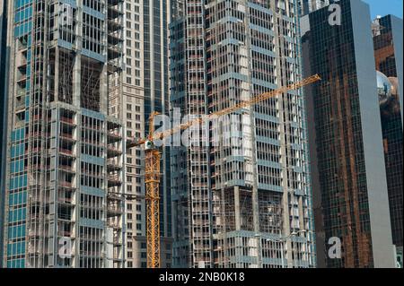 Doha, Qatar. Settembre 22nd 2019 alti e moderni uffici e proprietà commerciali in costruzione nel quartiere finanziario di Doha, capitale del QAT Foto Stock