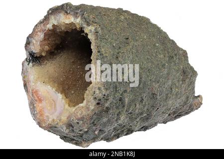 Quartz geode dal Marocco isolato su sfondo bianco Foto Stock