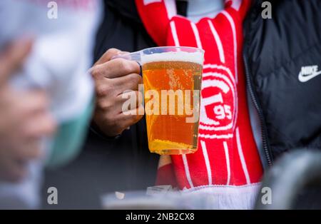 Duesseldorf, Germania. 12th Feb, 2023. Bierbecher Fortuna Düsseldorf - SV Sandhausen Bundesliga 12.02.2023 Copyright (nur für journalistische Zwecke Foto Stock