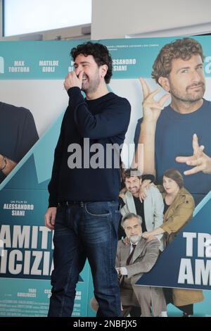 13 febbraio 2023, Napoli, Italia: Photocall e conferenza stampa del nuovo film di Alessandro Siani tramite amicizia (attraverso amicizia) hanno partecipato ad una parte del cast composto da Matilde Gioli, Alessandro Siani e Max Tortora. La conferenza si è tenuta all'Hotel Vesuvio di Napoli. (Credit Image: © Arianna di Micco/Pacific Press via ZUMA Press Wire) SOLO PER USO EDITORIALE! Non per USO commerciale! Foto Stock