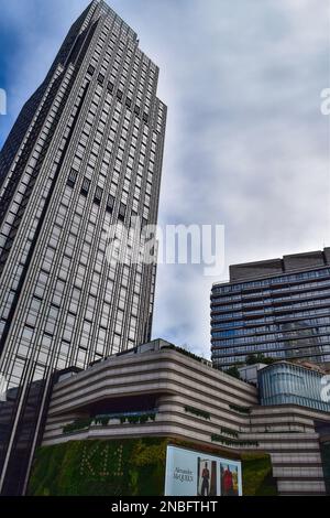 Il K11 Musea e' considerato una delle piu' nuove ed eccitanti attrazioni di Hong Kong, combinando cultura, arte e negozi di lusso in un'esperienza unica Foto Stock