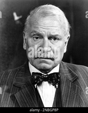 LAURENCE OLIVIER in A BRIDGE TOO FAR 1977 regista RICHARD ATTENBOROUGH sceneggiatura William Goldman basato sul libro di Cornelius Ryan USA - UK co-produzione Joseph E. Levine Productions / United Artists Foto Stock