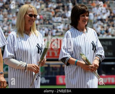 New York Yankees manager Billy Martin, right, joins Phil Rizzuto's wife,  Cora, during Phil Rizzuto Day ceremonies at Yankee stadium, New York City,  August 4, 1985. (AP Photo Stock Photo - Alamy