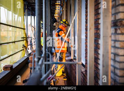 VLAARDINGEN - lavoratori edili al lavoro nel nuovo progetto di costruzione Park Vijfsluizen da Heijmans impresa di costruzione. ANP JEFFREY GROENEWEG olanda fuori - belgio fuori Foto Stock