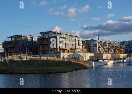 Praga, Repubblica Ceca, 19 febbraio 2022 - splendida vista del porto turistico di Praga, Porto Holesovice, isola di Liben Foto Stock