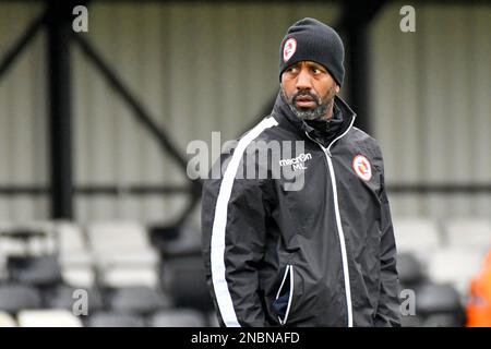 Swansea, Galles. 11 febbraio 2023. Mikele Leigertwood Coach of Reading Under 18 durante il gioco della Lega di sviluppo professionale Under 18 tra Swansea City e Reading alla Swansea City Academy di Swansea, Galles, Regno Unito, il 11 febbraio 2023. Credit: Duncan Thomas/Majestic Media. Foto Stock