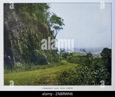 Commissione strada vicino Impero dal libro Panama e il canale in foto e prosa : Una storia completa di Panama, così come la storia, lo scopo e la promessa del suo canale famoso in tutto il mondo l'impresa di ingegneria più gigantesca dall'alba del tempo da Willis John Abbot,1863-1934 pubblicato a Londra ; New York da Syndicate Publishing Co. Nel 1913 Foto Stock