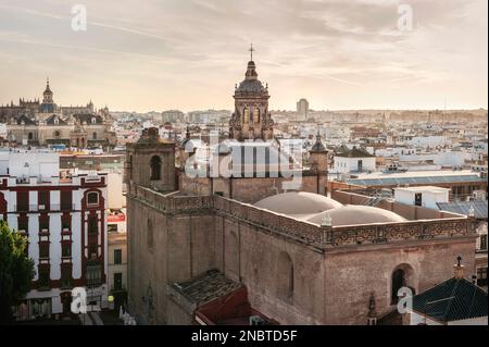 Vista della Cattedrale di Cadice e della città vecchia, Spagna Foto Stock