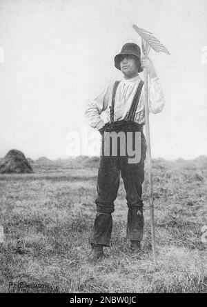 Peter Henry Emerson - la vita e il paesaggio sui Broads di Norfolk - 1886 - Haymaker con rastrello di fieno Foto Stock