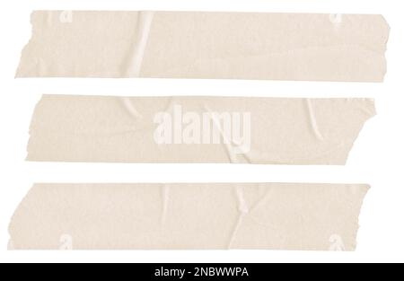 Tre adesivi marroni a nastro per pittori bianchi isolati su sfondo bianco. Modello di modello Foto Stock