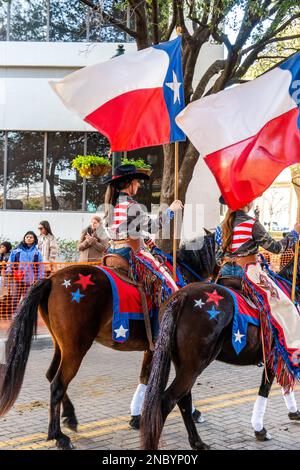 Una sfilata di bestiame longhorn del texas nel centro di San Antonio Foto Stock