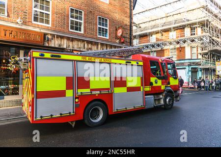 I vigili del fuoco assistono a un incidente nel centro di Oxford. Foto Stock