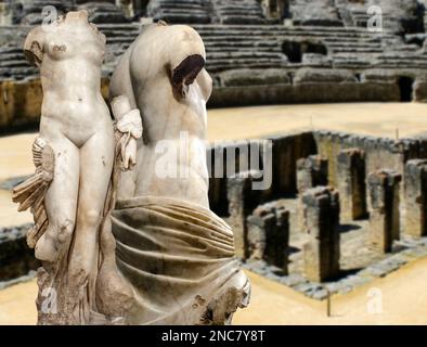 La Venere d'Italica è una scultura che si trova nella colonia romana d'Italica in Spagna (Siviglia), raffigurante l'Afrodite nata dalle acque Foto Stock