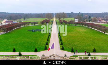 Chambord, Francia - 30 2022 dicembre: Il giardino reale nel castello di Chambord Foto Stock