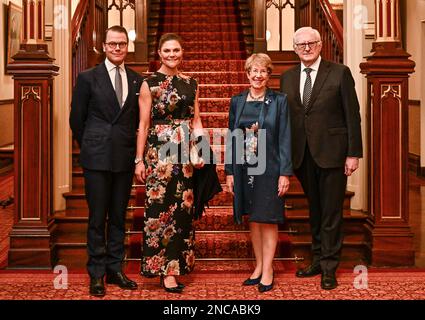 SYDNEY 20230214 Kronprinsessan Victoria och prins Daniel vid mottagging, till kronprinsesparets ära, på Government House i Sydney hos nuovo Galles del Sud Foto Stock