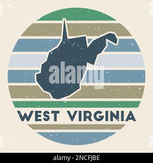 Logo West Virginia. Firma con la mappa di noi stato e strisce colorate, illustrazione vettoriale. Può essere utilizzato come insegna, logotipo, etichetta, adesivo o badge Illustrazione Vettoriale