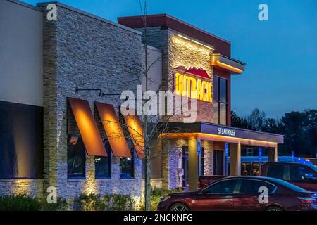 Outback Steakhouse al crepuscolo a Snellville, Georgia. (USA) Foto Stock