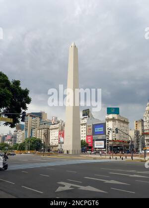 L'Obelisco, simbolo moderno della città di Buenos Aires, all'intersezione di 9th luglio Ave. E Corrientes Ave. Costruito nel 1936. CopySpace Foto Stock