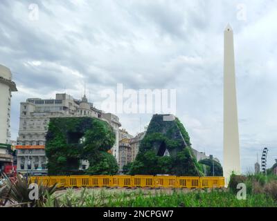 L'Obelisco, simbolo moderno della città di Buenos Aires, all'intersezione di 9th luglio Ave. E Corrientes Ave. Costruito nel 1936. CopySpace Foto Stock