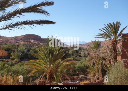 Vista dalla fortezza di Ait ben-haddou vicino a Ouarzazate. Patrimonio mondiale dell'UNESCO Foto Stock