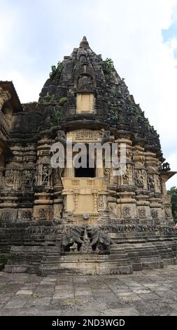 Il bellissimo antico tempio di Navlakha, Ghumli, Gujrat, India. Foto Stock