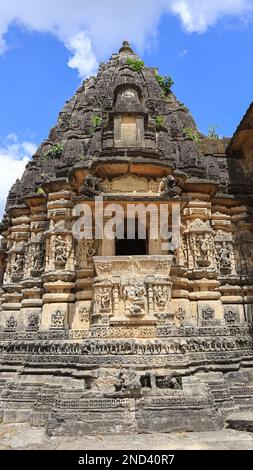 Il bellissimo antico tempio di Navlakha, Ghumli, Gujrat, India. Foto Stock