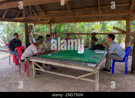 Varie immagini da CIAD (Comunità Salute e sviluppo agricolo) incontri comunitari facilitati da Kakada. Il progetto mira a migliorare l'acce Foto Stock