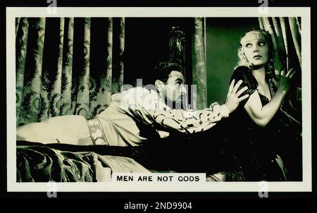 Ritratto di Gertrude Lawrence in Men are Not Gods - carta di sigaretta vintage Foto Stock