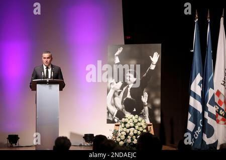 La commemorazione di Miroslav Ciro Blazevic, allenatore di calcio ed ex allenatore capo della nazionale croata nella sala concerti di Vatroslav Lisinski a Zagabria, Croazia, il 15 febbraio 2023. Foto: Robert Anic/PIXSELL Foto Stock