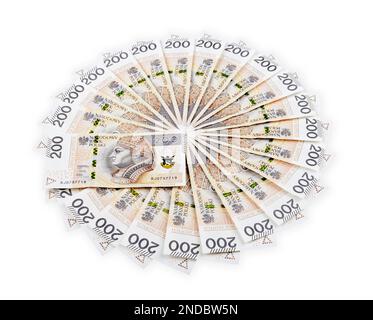 Pacchetto di 200 banconote in cerchio. Isolato su bianco. Tracciato di ritaglio incluso. Foto Stock