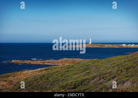 Faro di Cape Leeuwin situato sulla punta di Cape Leeuwin, il punto più sud-ovest sulla terraferma del continente australiano in Occidente Foto Stock