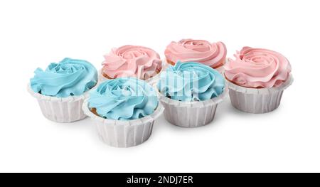 Cupcake per doccia con crema rosa e azzurro su sfondo bianco Foto Stock