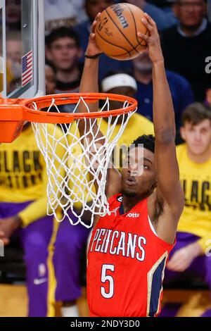 Los Angeles, California, Stati Uniti. 15th Feb, 2023. I Pelicani di New Orleans hanno in avanti Herbert Jones (5) si è inzuppato contro i Los Angeles Lakers durante una partita di basket NBA, mercoledì 15 febbraio 2023, a Los Angeles. (Credit Image: © Ringo Chiu/ZUMA Press Wire) SOLO PER USO EDITORIALE! Non per USO commerciale! Foto Stock