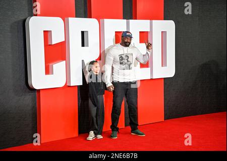 Dereck Chisora partecipa alla Warner Bros, la prima europea DI CREED III, Cineworld Leicester Square, Londra, Regno Unito. Data foto: 15th febbraio 2023. Foto Stock