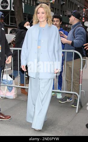 New York, NY, Stati Uniti. 15th Feb, 2023. Elizabeth Banks al NBC's Today Show Promoting Cocaine Bear il 15 febbraio 2023 a New York City. Credit: RW/Media Punch/Alamy Live News Foto Stock
