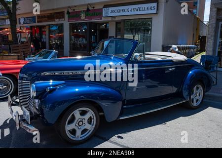 Burlington, ON, Canada 9 luglio 2022: Blue General Motors 1941 Hot Rod al Burlington Car Show. Prima Mostra d'auto dopo l'epidemia del COVID19. Foto Stock