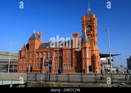 Vittoriano Edificio Pierhead, Baia di Cardiff, Cardiff, Galles, UK. Foto Stock