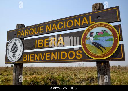 Cartello Parco Nazionale Iberica, vicino a San Nicolas, Esteros del Ibera, Provincia di Corrientes, Argentina Foto Stock