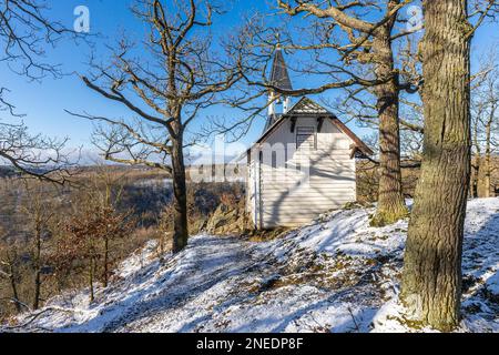 Koethener Huette nella Selke Valley Inverno foresta destinazione escursionistica nella Harz Mountains Harzer Wandernadel timbro stazione Foto Stock
