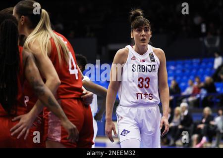 Belgrado, Serbia, 9 febbraio 2023. Tina Krajisnik di Serbia reagisce durante la partita dei qualificatori EuroBasket femminile tra Serbia e Croazia nella sala Ranko Zeravica di Belgrado, Serbia. Febbraio 9, 2023. Credito: Nikola Krstic/Alamy Foto Stock