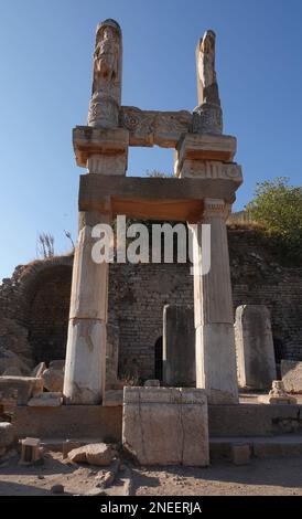 Piazza Domiziana, nell'antica città di Efeso, Turchia Foto Stock