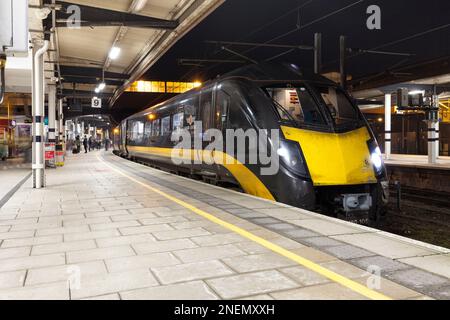 Operatore Open Access treno diesel Grand Central classe 180 180105 alla stazione ferroviaria di York Foto Stock