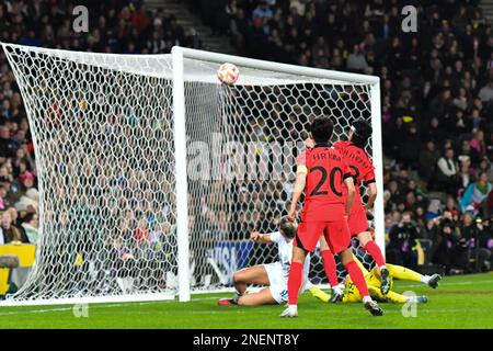 Milton Keynes, Regno Unito. 16th Feb, 2023. Milton Keynes, Inghilterra, 16th 2023 febbraio: Alessia Russo (9 Inghilterra) scoresEngland 3rd goal durante la partita di calcio della Arnold Clark Cup tra Inghilterra e Repubblica di Corea allo stadio MK di Milton Keynes, Inghilterra. (Kevin Hodgson /SPP) Credit: SPP Sport Press Photo. /Alamy Live News Foto Stock