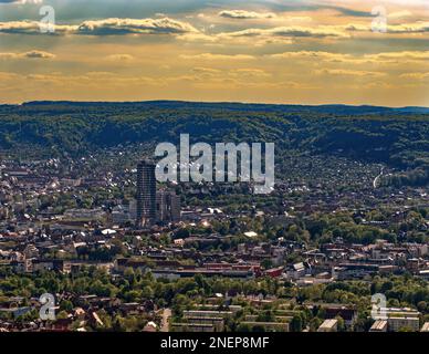 Vista su jena dopo un'escursione a Jenzig in estate Foto Stock